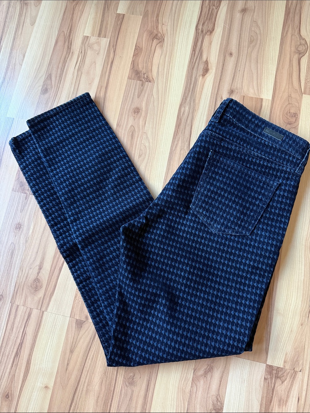 KUT MIA TOOTHPICK SKINNY size 10 navy blue velveteen herringbone pants